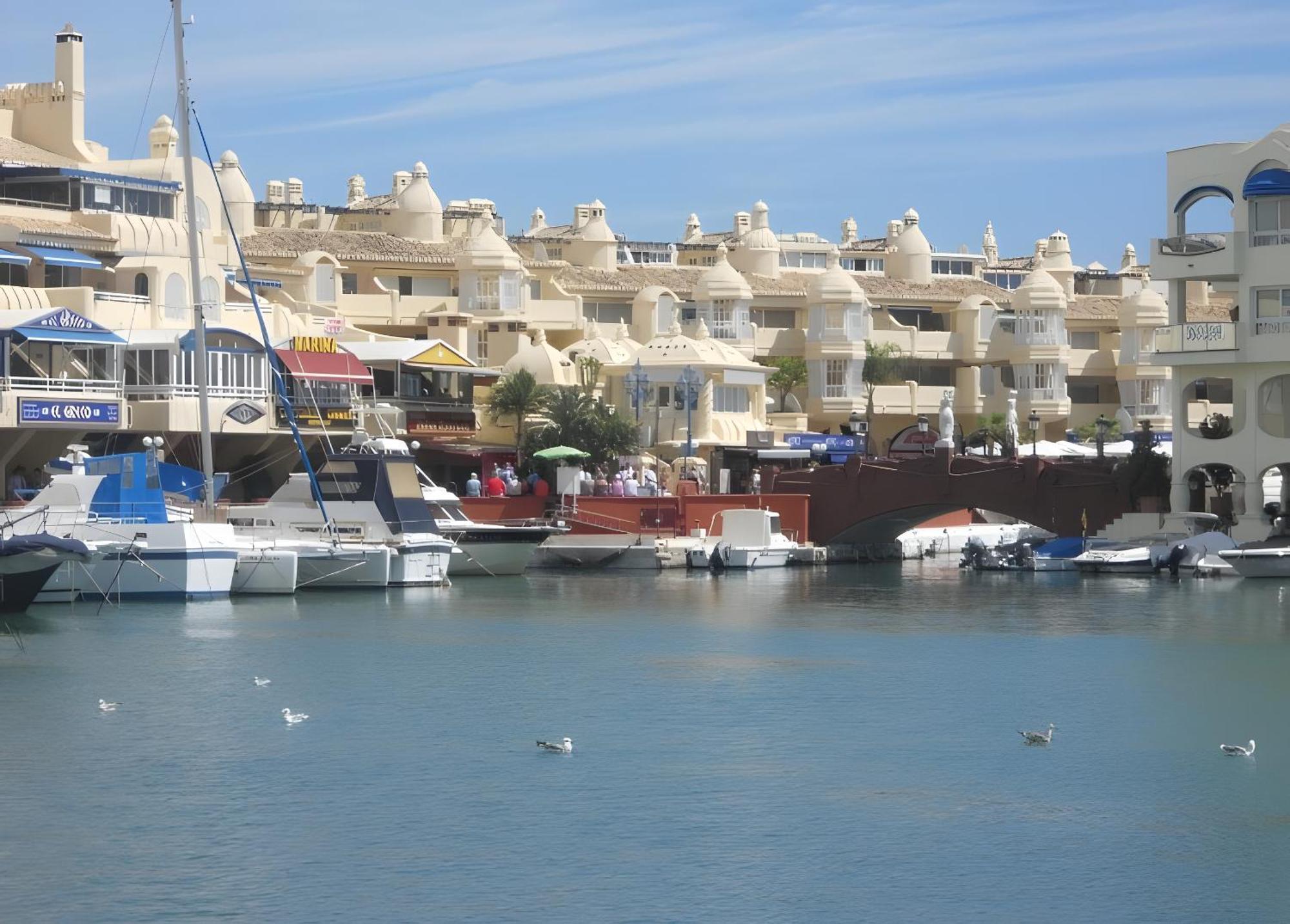 Next To Puerto Marina And The Beach Benalmádena Exterior foto